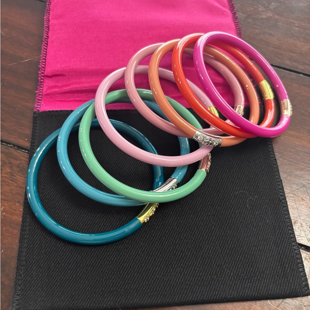Set of 8 Budhagirl bangles size XL RARE rainbow collection like new with pouch